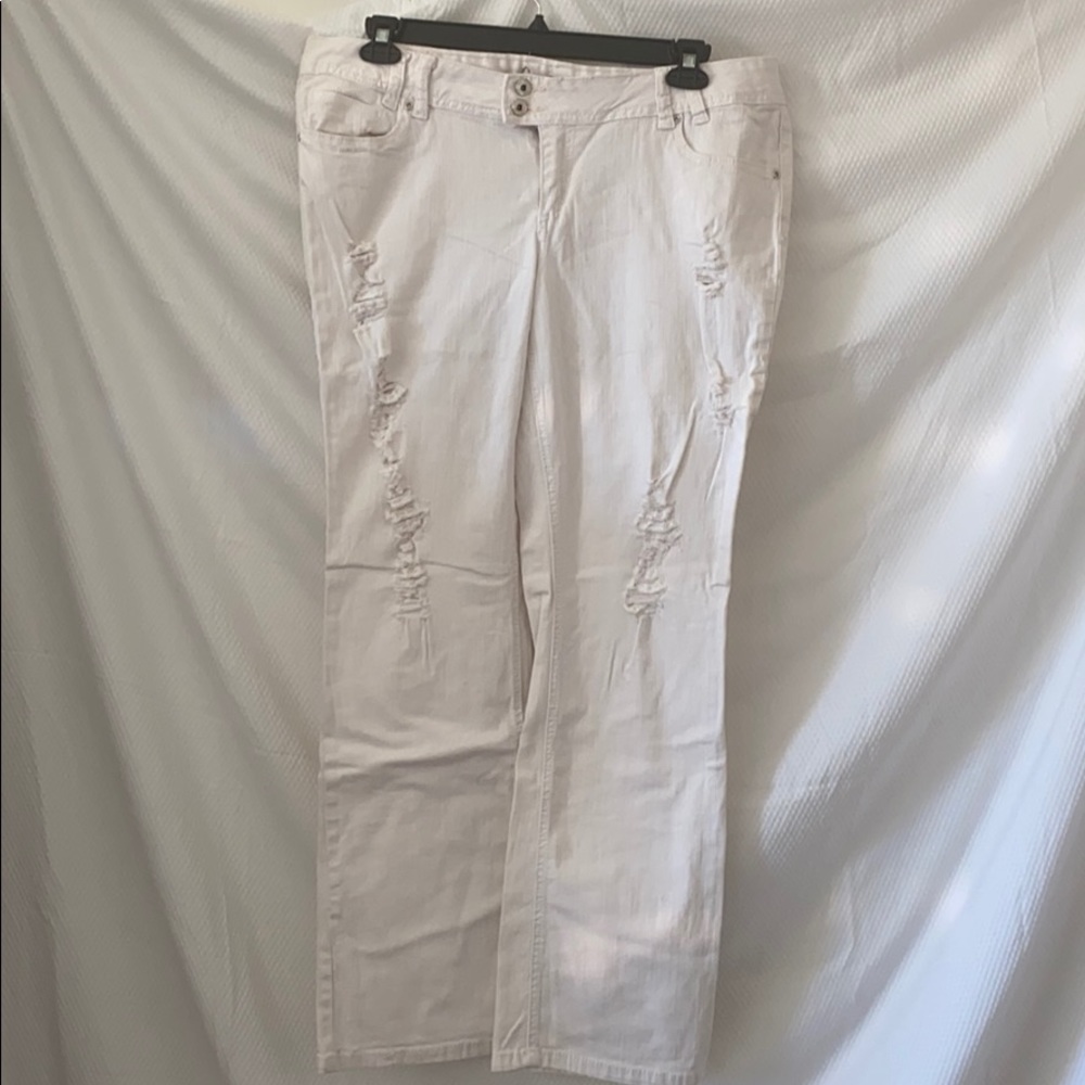 Women’s white amethyst jeans